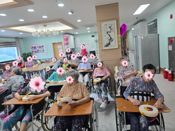 4e8edd5a72cac2267dbe6c6812e0cc72_1759033440_4354.jpg