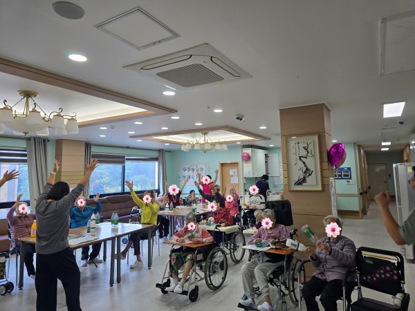bd1fd1d7554c1276397ed3625a3ae5ed_1764120465_9089.jpg